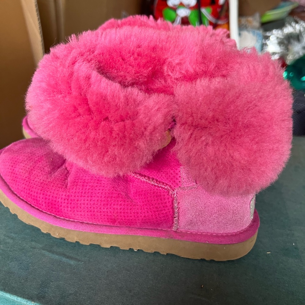 Hot pink Uggs